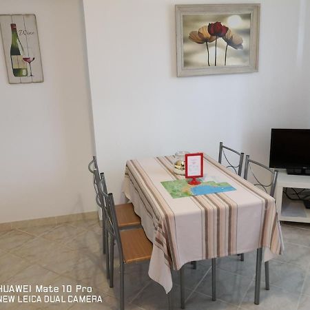 Apartmans Luce E Stella Malinska Buitenkant foto