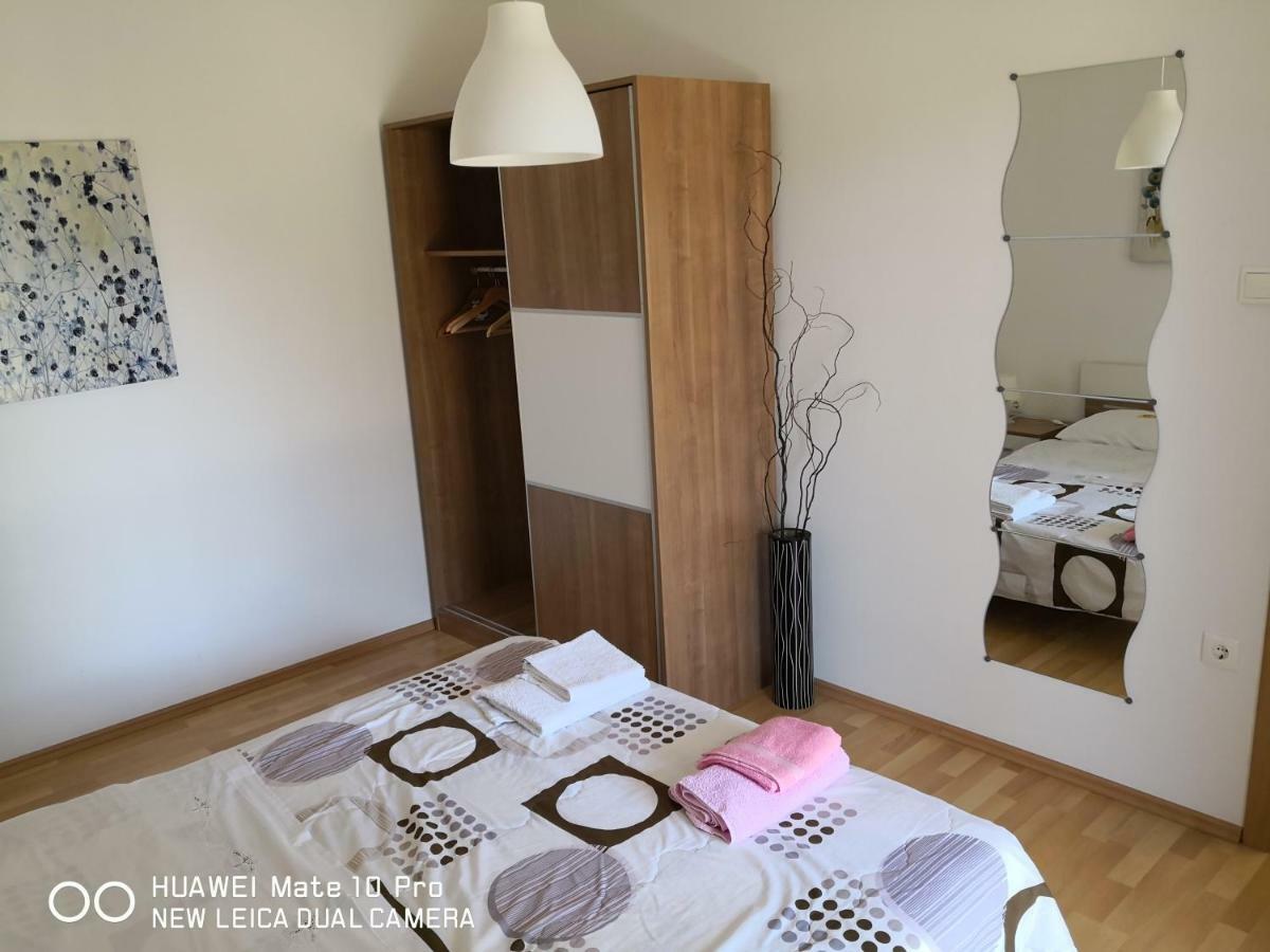 Apartmans Luce E Stella Malinska Buitenkant foto
