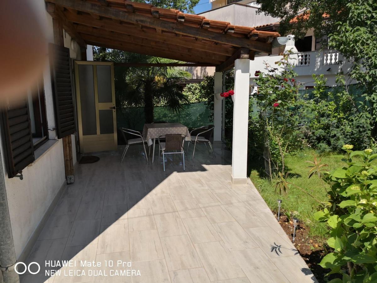 Apartmans Luce E Stella Malinska Buitenkant foto